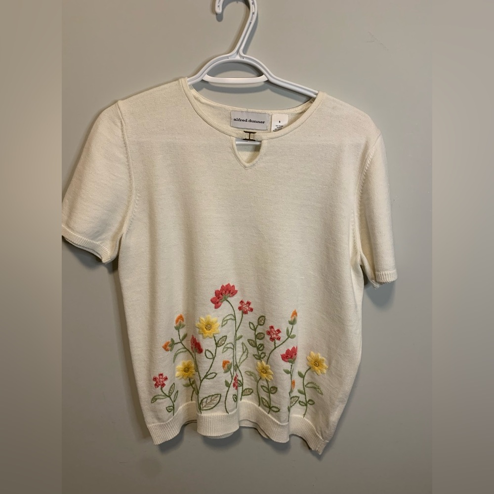 VINTAGE ALFRED DUNNER FLOWER PATTERN TOP